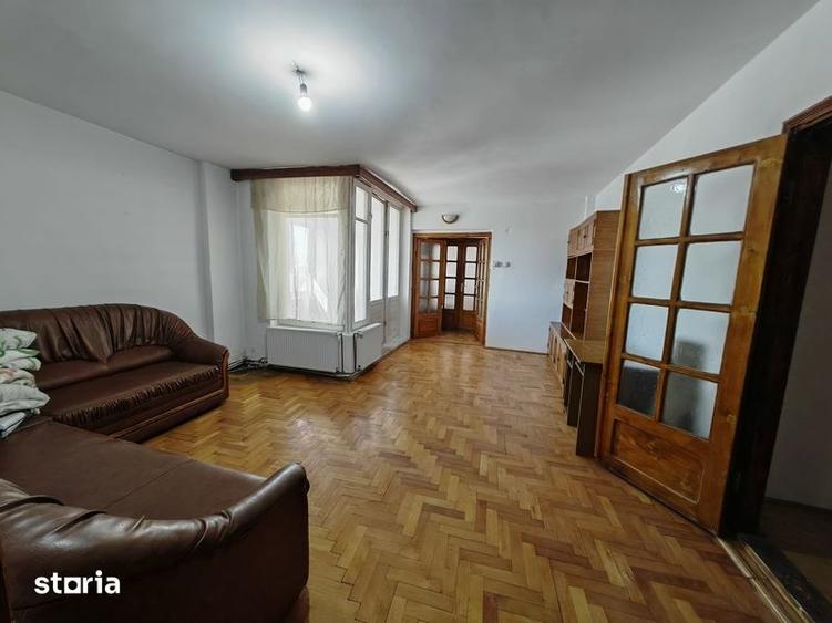 Apartament cu 3 camere în Central