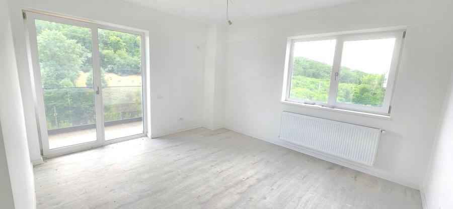 Apartament cu 3 camere decomandat în Frumoasa