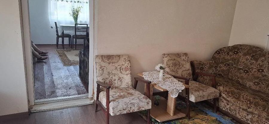 Casă cu 3 camere cu Teren 950 Mp în Cruceni