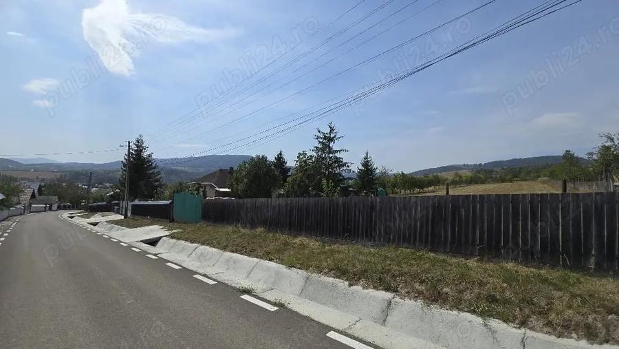 Teren de 4270 mp, în Agapia
