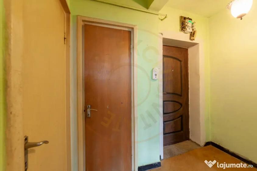 Apartament cu 3 camere decomandat în Războieni