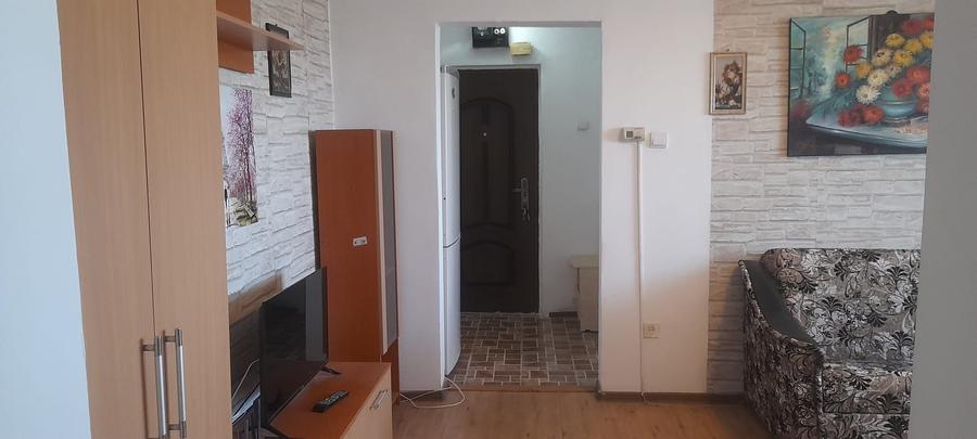 Apartament cu 2 camere semidecomandat în Exterior Vest