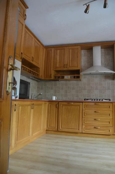 Casă cu 1 camere cu Teren 1627 Mp în Poiana
