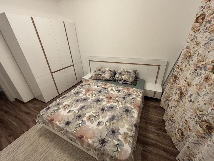 Apartament cu 2 camere în Apărătorii Patriei