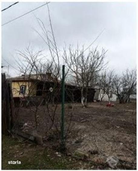 Casă cu 3 camere în Stâlpu