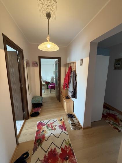 Apartament cu 4 camere decomandat, mobilat în Herăstrău