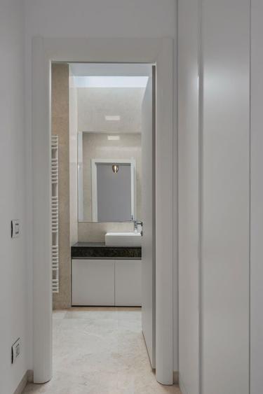Apartament cu 3 camere decomandat, mobilat în Ultracentral