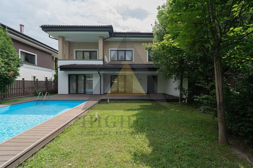 Duplex cu 10 camere cu Piscina în Pipera