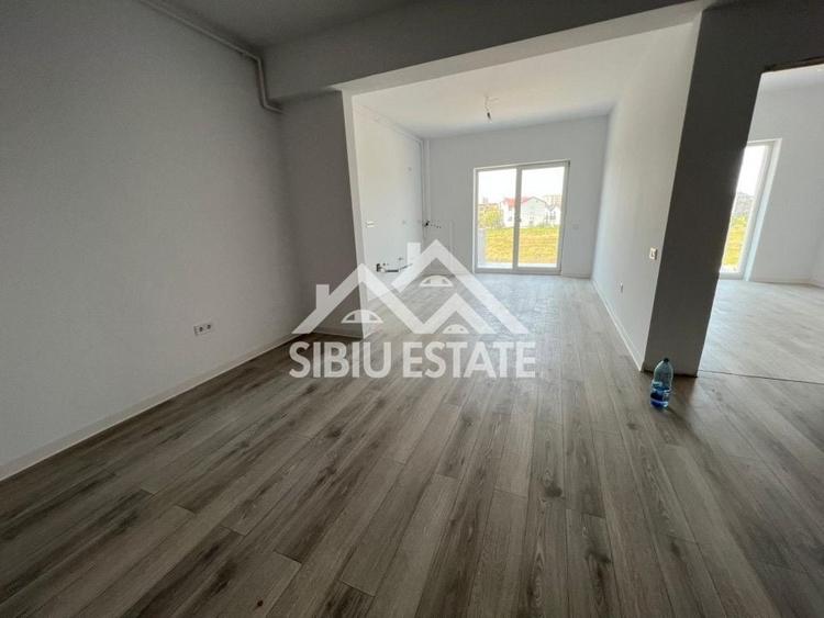 Apartament cu 2 camere decomandat în Șelimbăr — fotografia 3