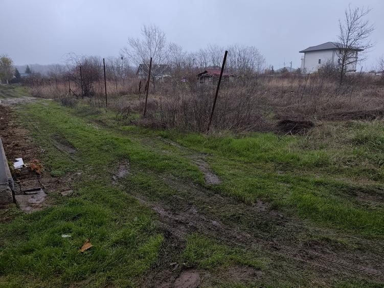 Teren Construcții intravilan de 650 mp, în Gulia
