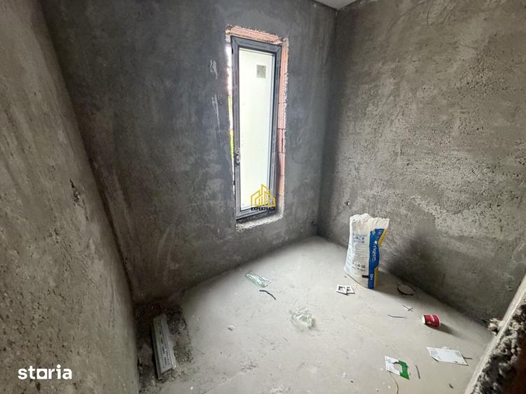 Casă cu 4 camere cu Teren 250 Mp în Prelungirea Ghencea
