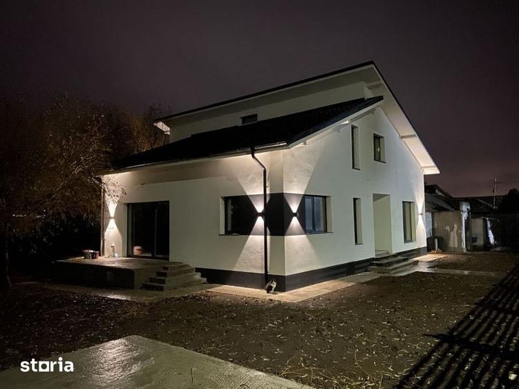 Casă cu 4 camere cu Teren 390 Mp în Cumpăna