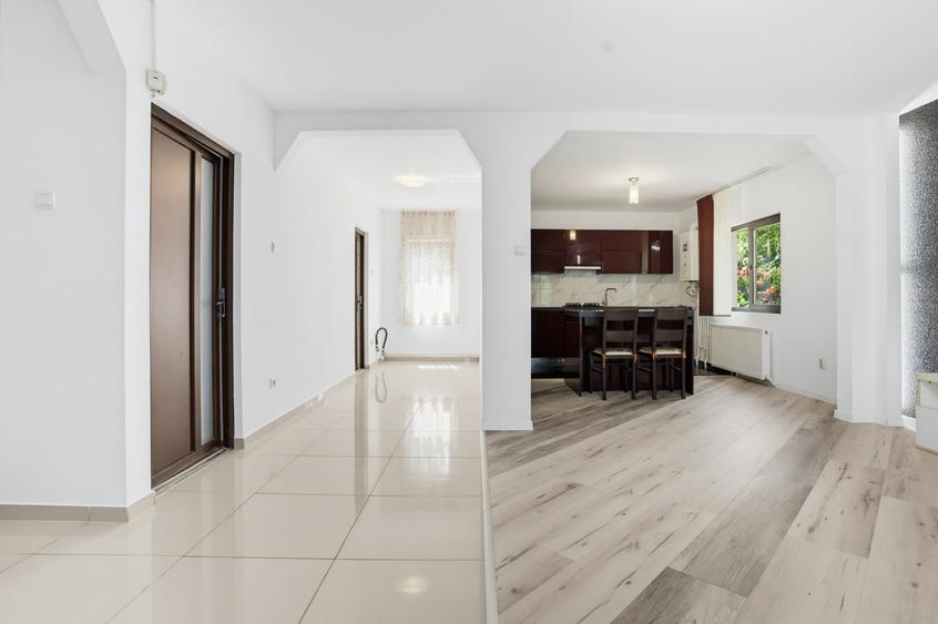 Casă individuală cu 4 camere cu Teren 500 Mp în Horpaz