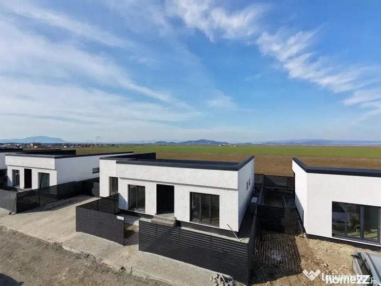 Casă cu 4 camere cu Teren 333 Mp în Tărlungeni