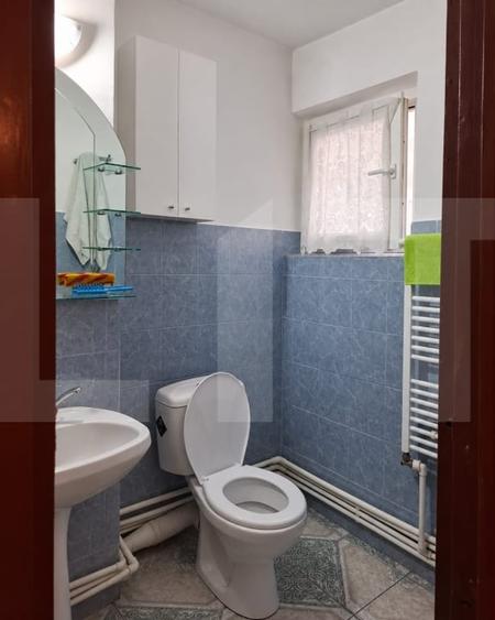 Apartament cu 2 camere semidecomandat, mobilat în Central