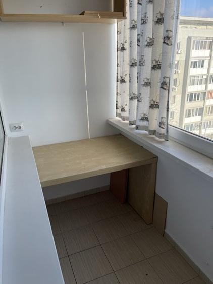 Apartament cu 3 camere semidecomandat, mobilat în Grivița