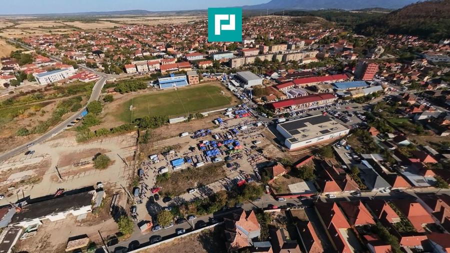 Teren Construcții intravilan de 9871 mp, în Central
