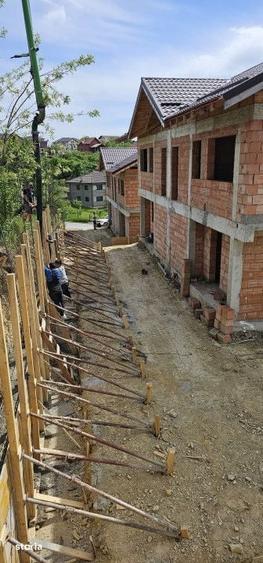 Casă cu 4 camere cu Teren 250 Mp în Apahida