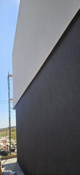 Casă cu 4 camere cu Teren 502 Mp în Central