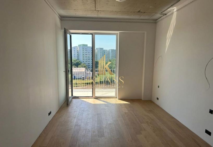 Apartament cu 2 camere semidecomandat în Andronache