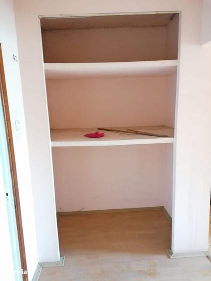 Apartament cu 3 camere în Tineretului