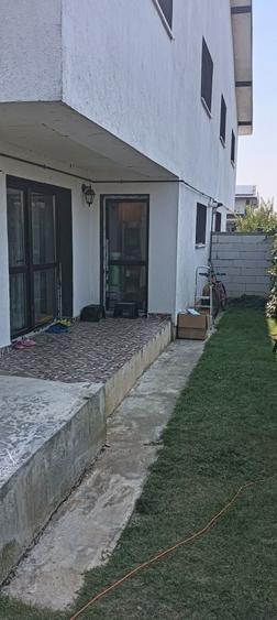 Casă cu 4 camere cu Teren 300 Mp în Olteni