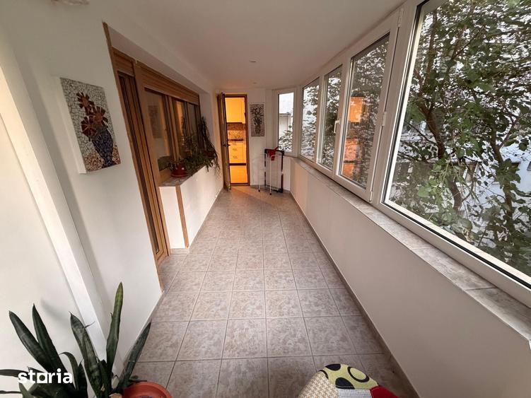Apartament cu 4 camere în Aviatorilor