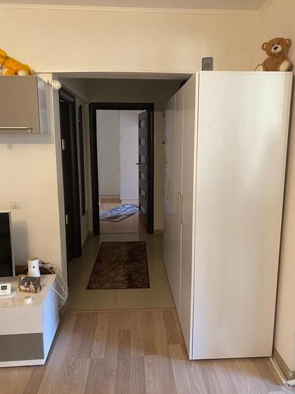Apartament cu 3 camere decomandat, mobilat în Central