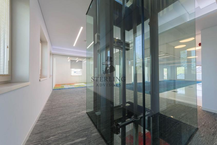 Casă individuală cu 15 camere cu Piscina în Aviatorilor