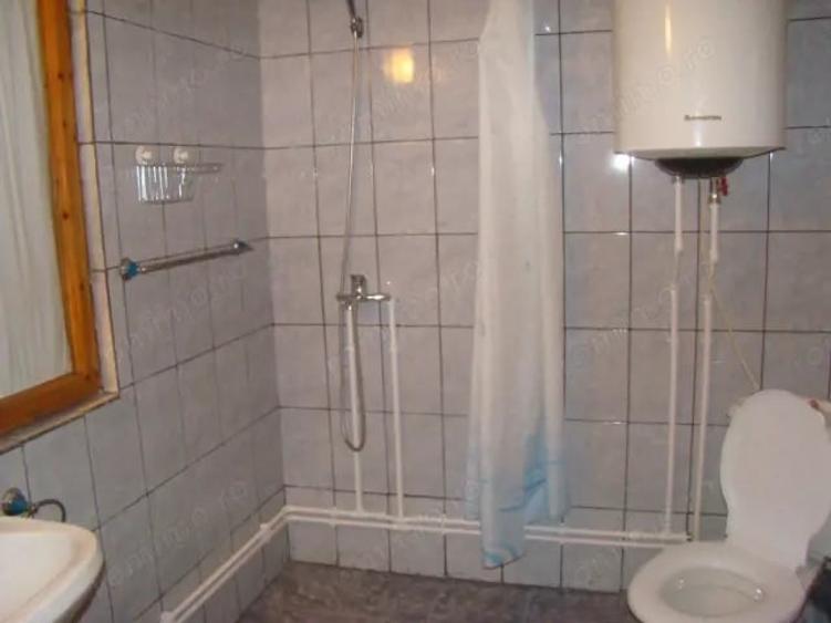 Casă cu 3 camere în Central