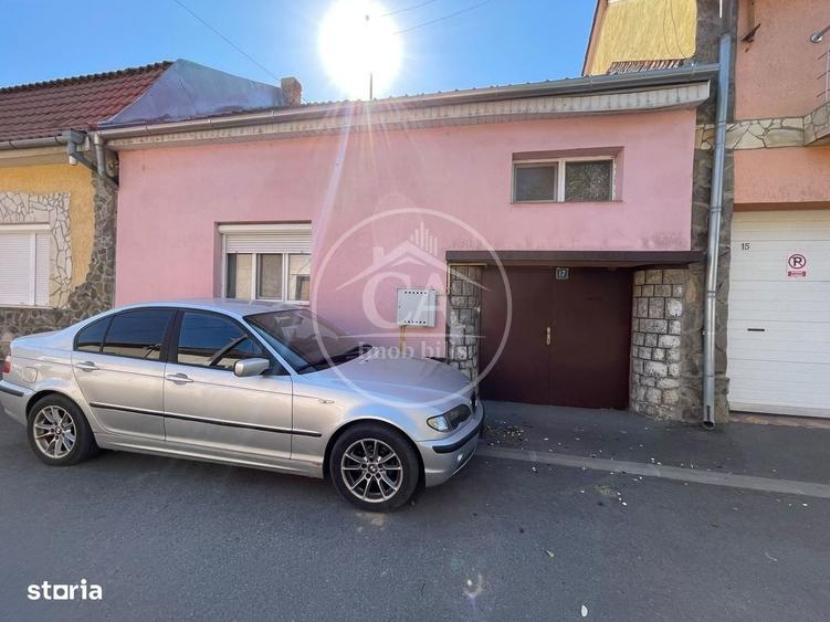 Casă cu 4 camere decomandat în Central