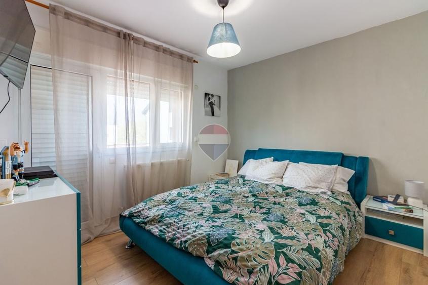 Casă individuală cu 6 camere cu Teren 240 Mp în Corbeanca