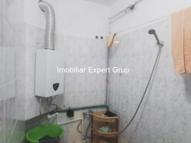 Apartament cu 4 camere decomandat în Calea Călărașilor