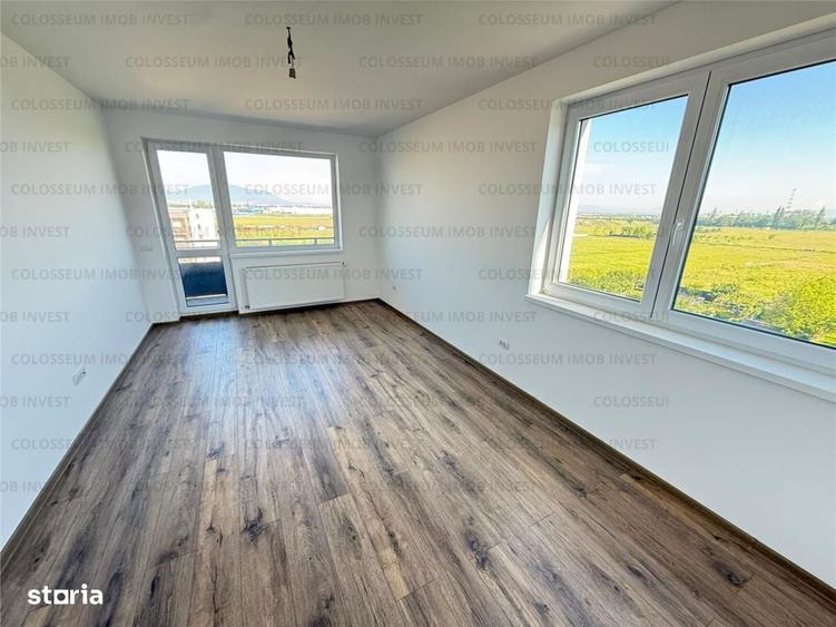 Apartament cu 3 camere decomandat în Tractorul