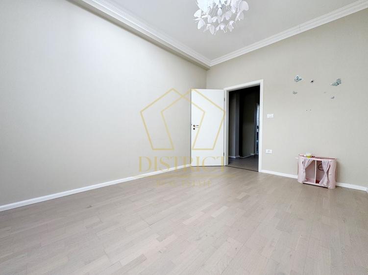 Apartament cu 3 camere semidecomandat, mobilat în Giroc