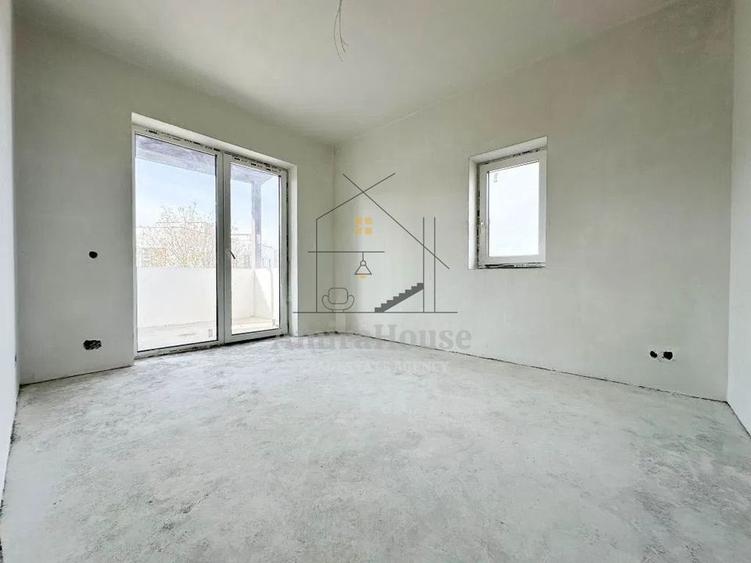 Duplex cu 5 camere cu Canalizare în Feleacu