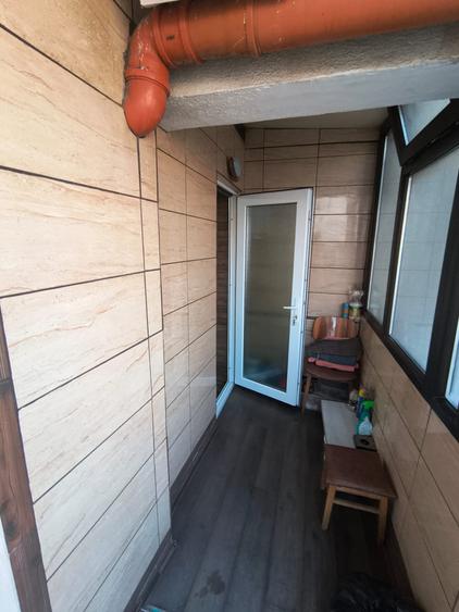 Apartament cu 4 camere decomandat, mobilat în Trocadero