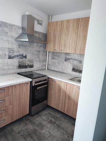 Apartament cu 2 camere semidecomandat, mobilat în Baba Novac