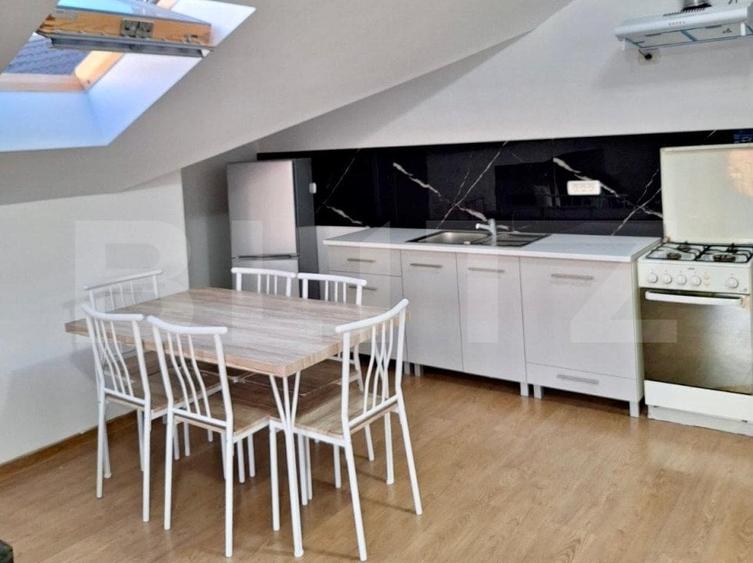Apartament cu 3 camere decomandat în Cetate