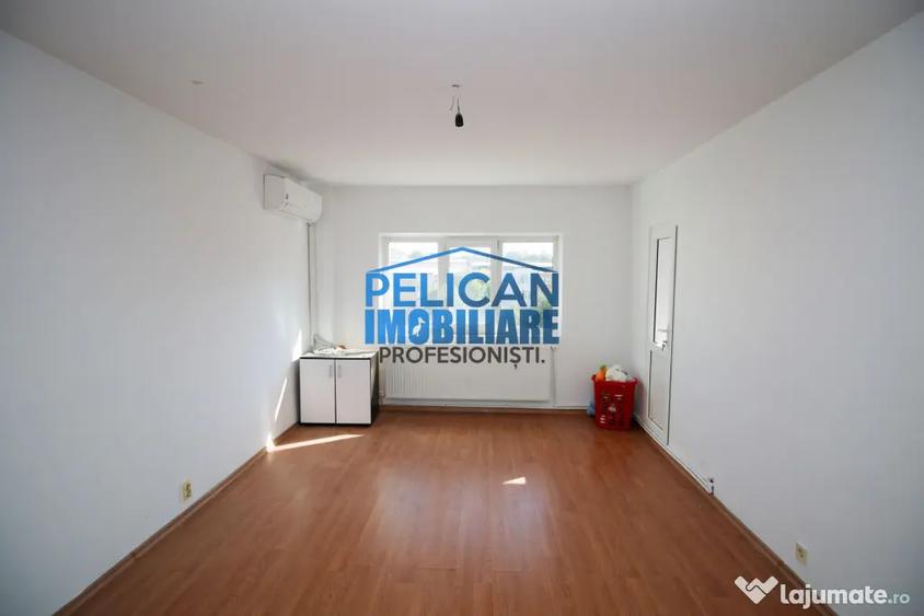 Apartament cu 3 camere decomandat, mobilat în E3