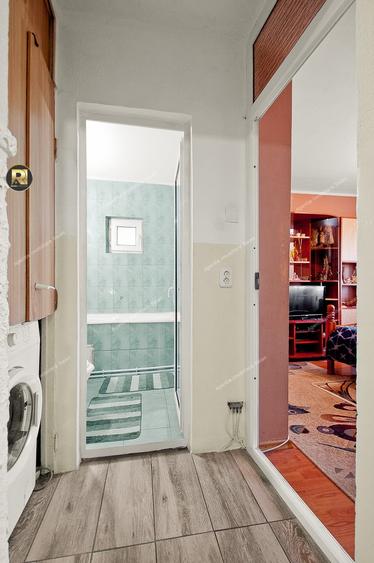 Apartament cu 3 camere decomandat în Micro 16