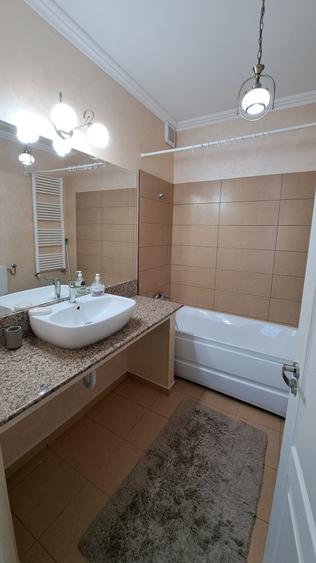 Apartament cu 2 camere semidecomandat în Ciritei