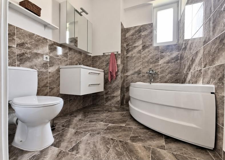 Apartament cu 3 camere în Ampoi 3
