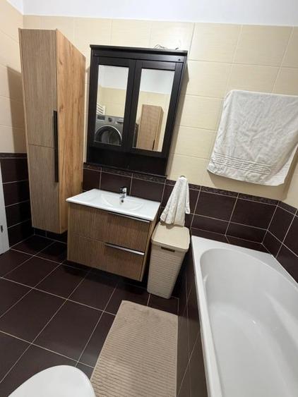 Apartament cu 3 camere decomandat, mobilat în Drumul Taberei