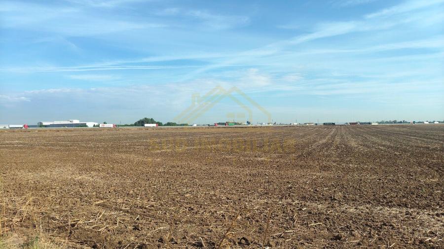 Teren agricol extravilan de 40000 mp, în Central