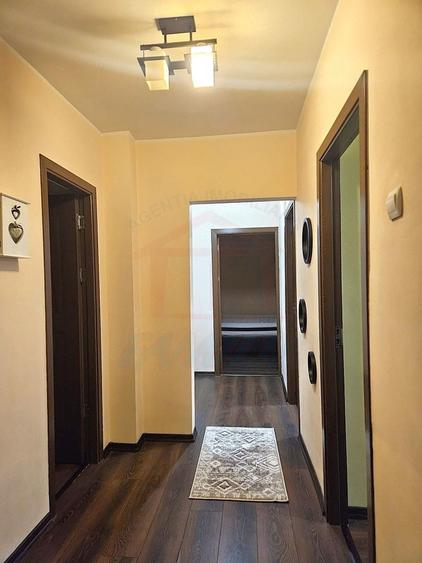 Apartament cu 3 camere decomandat, mobilat în Siderurgiștilor