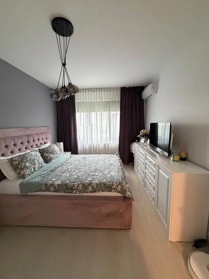 Apartament cu 3 camere decomandat în Drumul Taberei