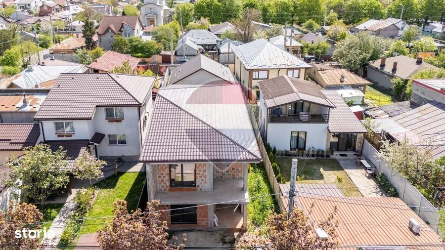 Casă cu 4 camere în Central