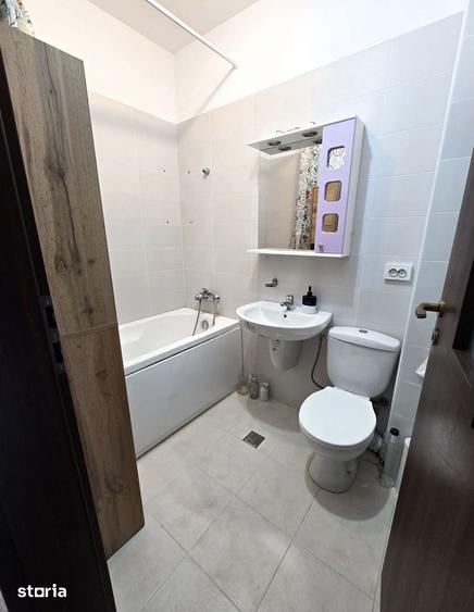 Apartament cu 2 camere decomandat în Tei