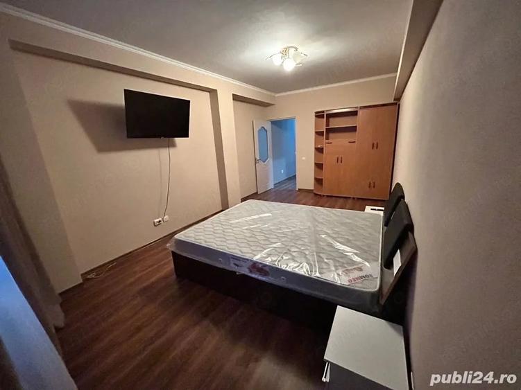 Garsonieră decomandată în Girocului
